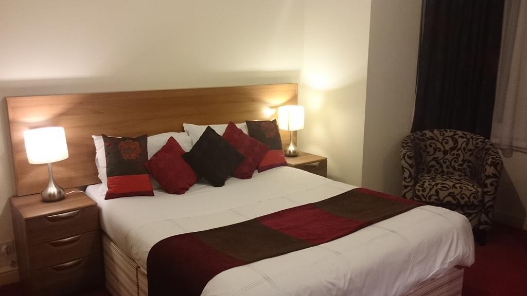 Gateway Express Hotell Newport  Rum bild